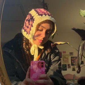 Crochet granny square bonnet